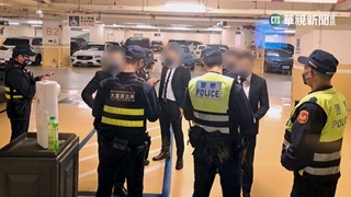 竹聯明仁會春酒近千人　警臨檢查獲通緝犯