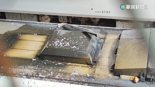 花蓮車站廊道餐廳火警　熏黑普悠瑪車頂