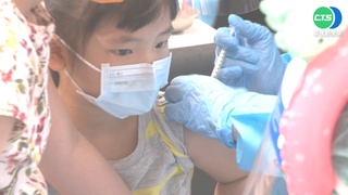 誇張！護理師摔破針筒「裝沒事」照餵　父親目睹1公分玻璃塞進女兒嘴裡