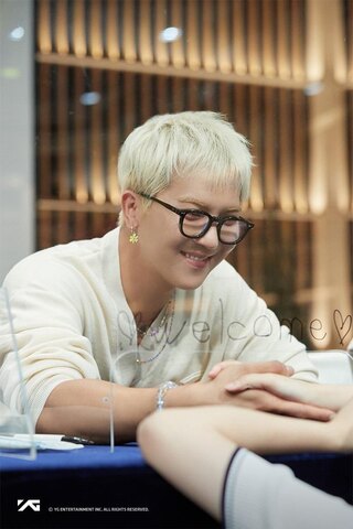 WINNER成員宋旻浩低調入伍　親手寫信承諾粉絲：以更成熟的樣貌相見　