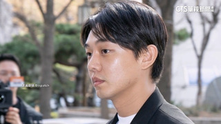 染毒消失52天現身！　劉亞仁神情憔悴赴警局