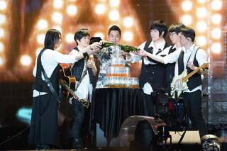 五月天高雄開唱！　嘉賓任賢齊大爆阿信往事