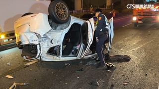 國1北上疑自撞車禍　釀2死1傷.7車遭波及