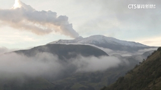 哥倫比亞火山灰直竄天際　「橙色警戒」恐噴發