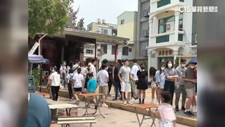 連假遊客多！　牛肉湯名店派人盯場防插隊