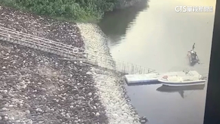 高雄3男自備船槳偷船　擅入水庫划船釣魚