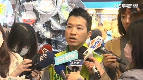 「堅偉大戰」延燒 何志偉喊話:「王世堅們」請收手