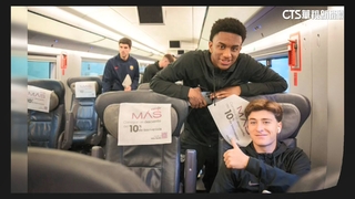 巴塞隆納出戰西甲第29輪　為減碳全員搭火車！