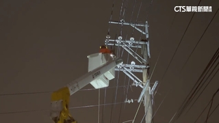 春雨雷擊！　台中2千戶停電　彰化電箱起火路樹倒