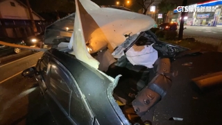 台中17歲少年無照駕車　自撞分隔島釀5傷