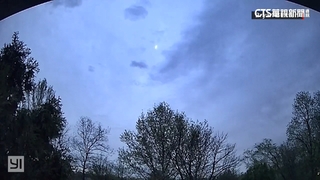 隕石通過美印第安納州　民宅監視器錄下巨響