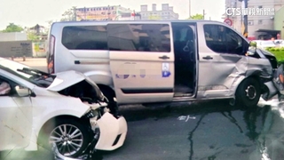 沒禮讓直行車！　醫院接駁車與轎車互撞2傷