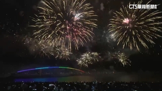 澎湖花火節官方無人機表演喊停　私人無人機亂竄傷人