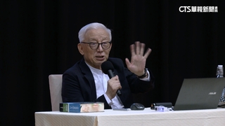 「哪個總統候選人好？」　曹興誠演講遇學生提問