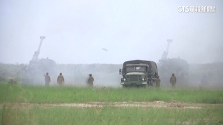 美菲「肩並肩」演習　海馬士多管火箭擊沉靶艦
