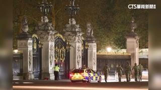 英王加冕前夕　男朝白金漢宮丟擲彈藥筒被捕