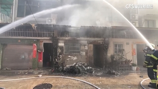 高雄前鎮火警濃煙驚人　疑屋主拜拜點香釀災