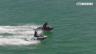 車手駕迷你噴射艇　競爭從賽車場移到海上！