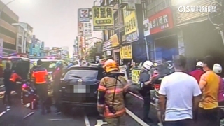 孕婦駕車不慎撞倒行人　母捲車底.3歲童不治