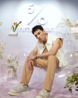 服飾品牌「50%」插旗微風南京 品牌大使黃偉晉與粉絲零距離