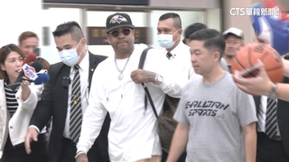 NBA傳奇球星Iverson登台！　松機擠滿接機球迷