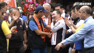 參與媽祖起駕遶境　侯友宜郭台銘手牽手展團結