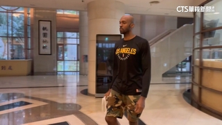 球星戴維斯與前妻爆拉扯　桃檢諭令10萬交保