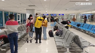 紐航降落桃機玻璃受損　旅客改飛澳洲轉紐