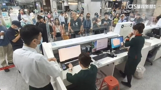 霧鎖金門！　數百民眾受困機場怒吼：我要回家