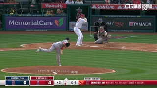 賽前與樂天女孩合照.握手　大谷炸裂第12轟！