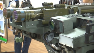 美總統撥款五億美元軍援　肩射刺針飛彈首抵台