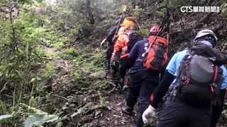 山友摔20米邊坡無生命跡象　警消急上山救援