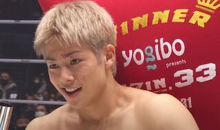 日本鮮肉格鬥選手三浦孝太「帶傷痞笑」　迷倒一片網