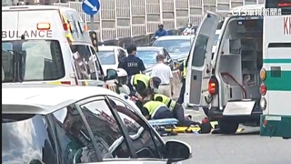 台北橋三重端汽機車碰撞　騎士失去生命跡象
