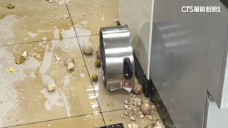 又見超商浩克？　男毆女砸茶葉蛋鍋　「潑」及店員