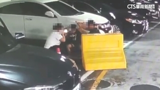 天母停車場「黑洞」　6歲男童驚墜1米8污水池！