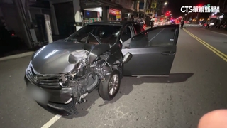 未依規定兩段式左轉　女騎士遭對向車衝撞