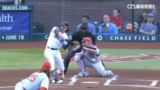 Carroll挨2觸身球　「總欸」討公道引爆板凳清空