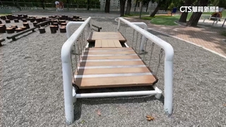 男童公園玩「搖晃橋」遭夾斷腿　公所：使用不當