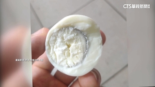 水煮蛋意外吃到白色蛋黃　民眾PO網直呼驚奇