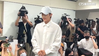 「快閃」耀樂記者會搶麥道歉　炎亞綸危機處理惹議