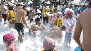 熱炸！　民眾衝清境避暑　水樂園辦電音泡沫趴