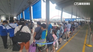 暑假開跑！萬人登小琉球　墾丁南灣也湧現人潮