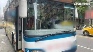 新北首例！　公車未讓行人　新制開罰+「吊照1年」