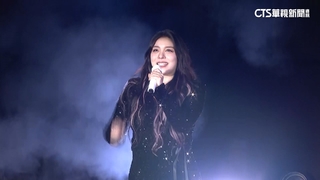 Aliee台北開唱！　與粉絲牽手比愛心　寵粉無極限