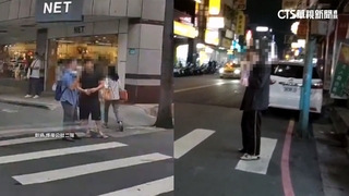 「占」斑馬線吃包子.聊天...　停讓行人亂象多