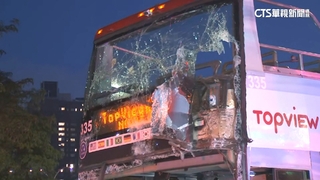 紐約雙層觀光巴士撞公車　18人受傷送醫