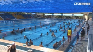全台烤番薯！　台南市立游泳池「50元銅板價」吸人潮
