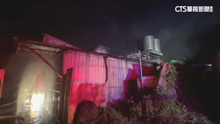 桃園平鎮洗衣廠深夜大火　一度封路灌救