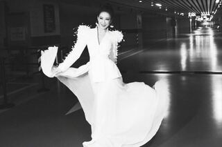 李玟黑白玫瑰訃聞登報！繼女、富商Bruce名字消失　二姐動怒：別再炒作　